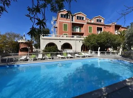 Hotel Castellu 3*