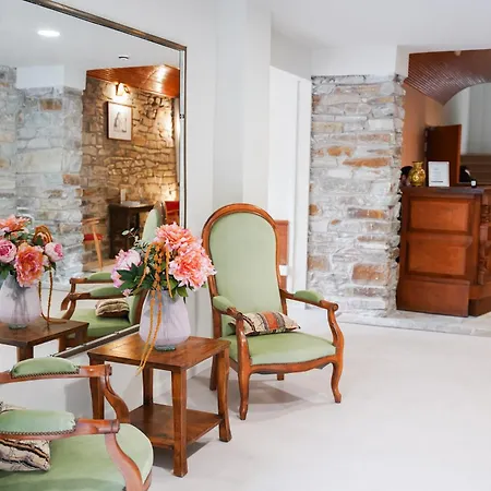 Hotel Castellu 3*