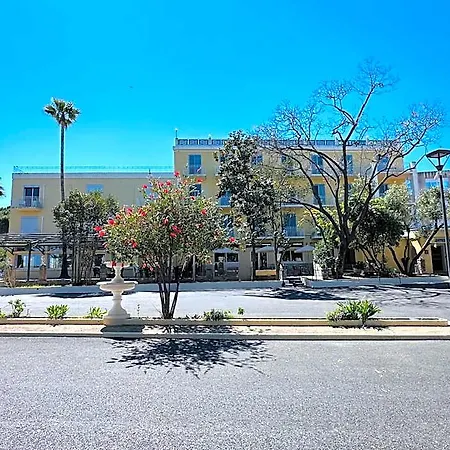 Castellu 3* Lucciana (Corsica)