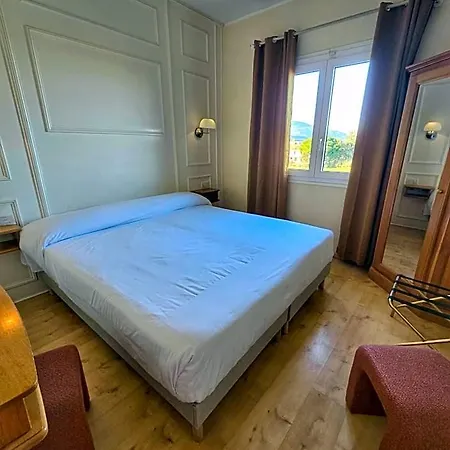 Hotel Castellu 3*
